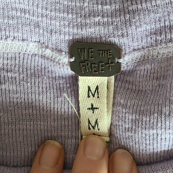 Free people off the shoulders sweater - Picture 3 of 3